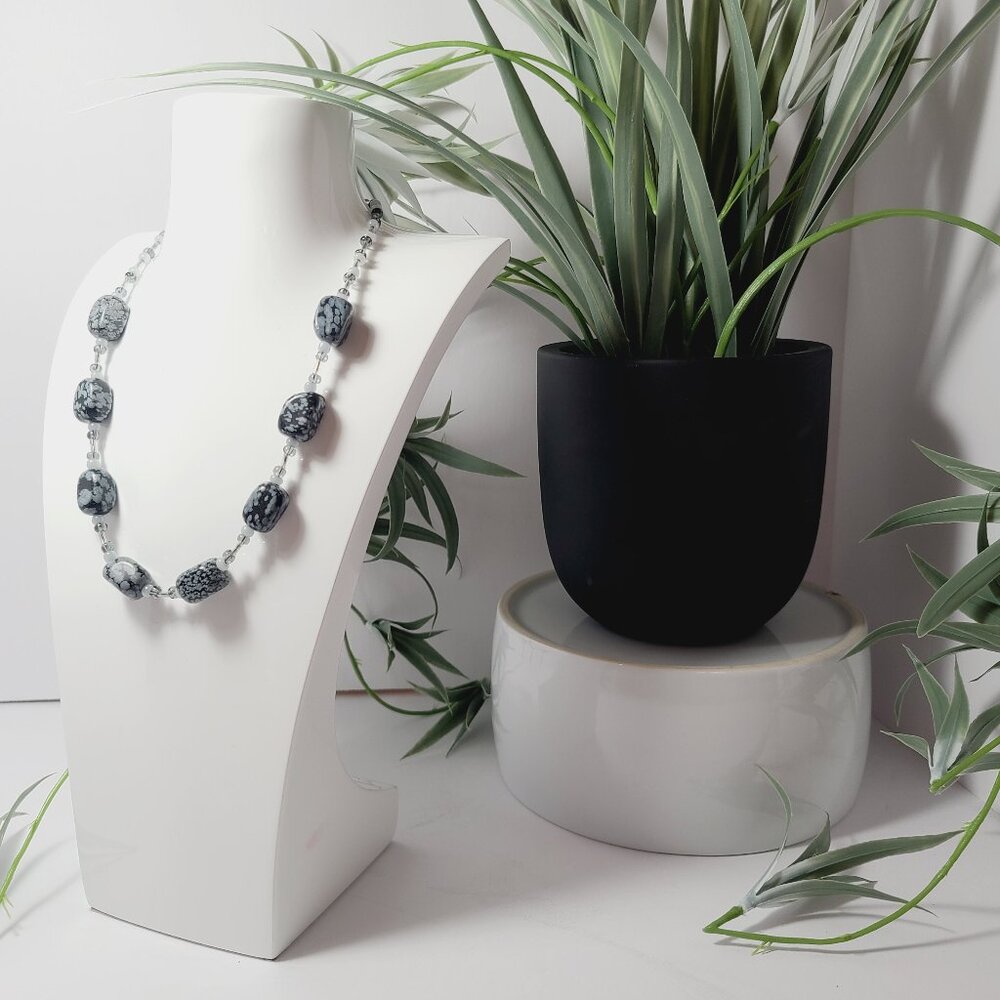 Snowflake Jasper - Vintage  Beaded Necklace with Toggle Clasp - Picture 2 of 8